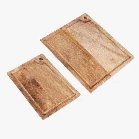 Schneidebrett-Set aus Holz mit Saftrille